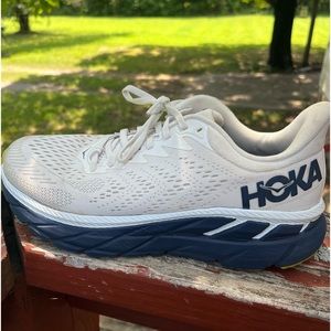 Hoka Clifton 7s